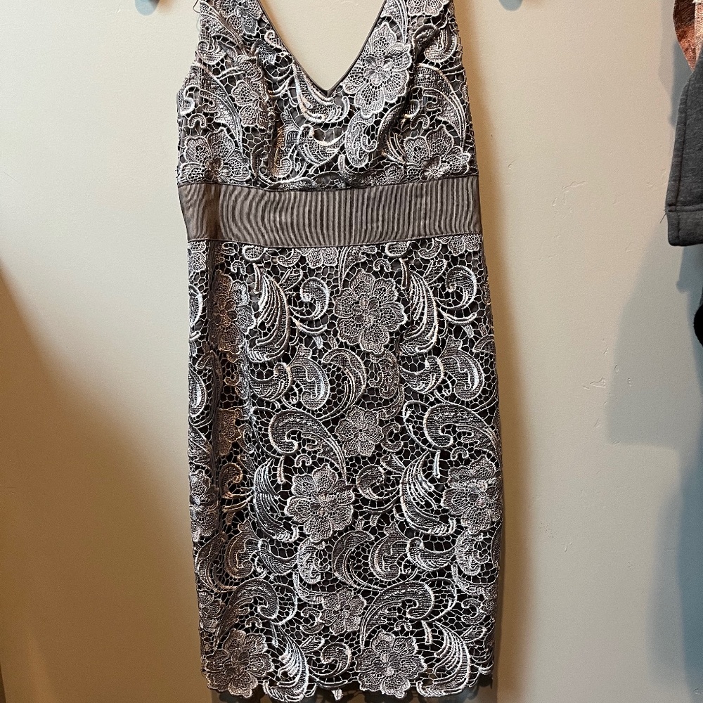 Adrianna Papell Evening Gown Size 4 Petite